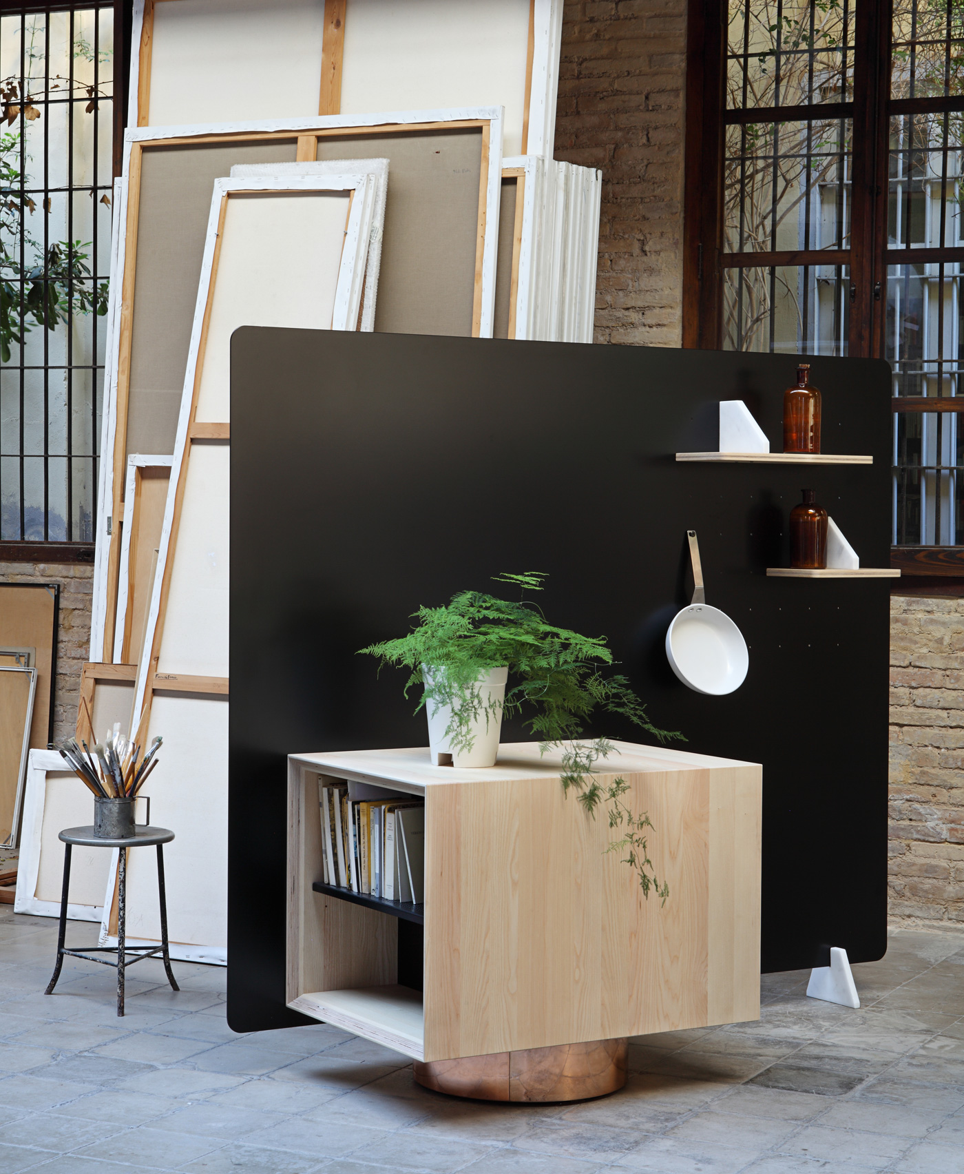 Float - A kitchen designed by Mut Design for Miras Editions